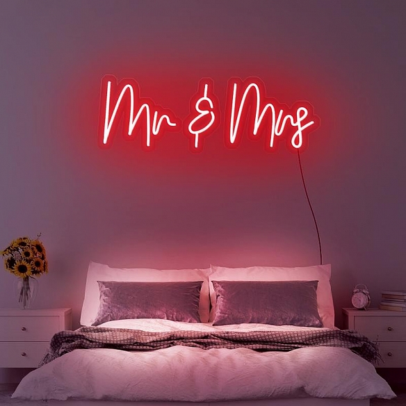 Mr&Mrs Neon Sign NS023
