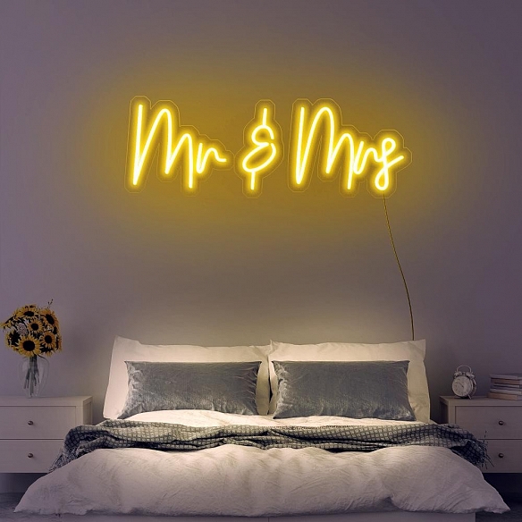 Mr&Mrs Neon Sign NS023